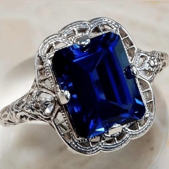 New - Fine Fashion Women’s Princess Cut Cubic Zirconia Faux Silver Wedding Ring - Picture 4 of 9